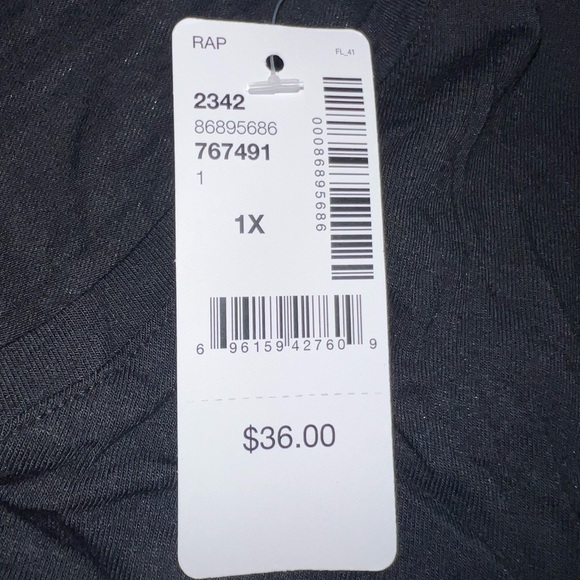 Torrid Michel Studio Modern T-Shirt, Size 1X - Picture 12 of 12